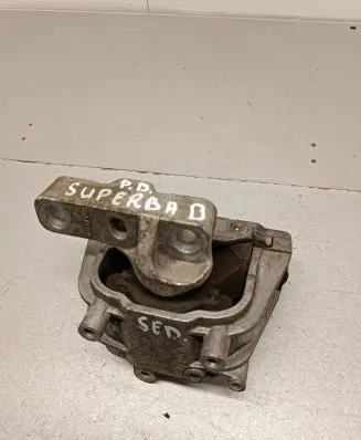 Skoda Superb B6 (3T) Engine mount bracket 1K0199262