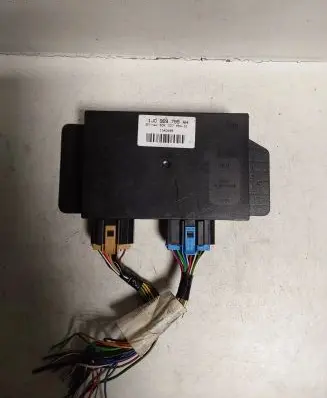 Volkswagen PASSAT B5 Central body control module 1J0959799AH