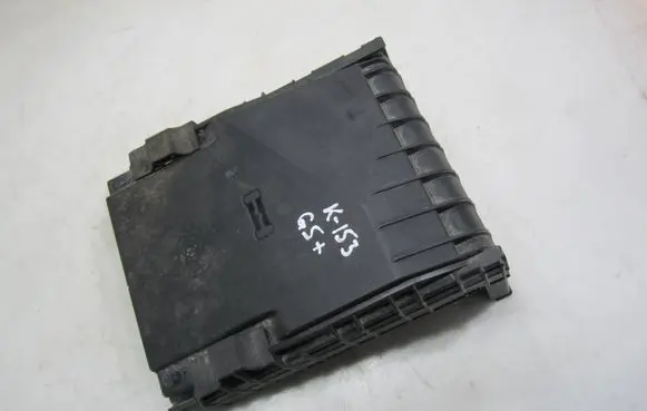 Volkswagen Golf Plus Fuse box cover 1K0937132F 014189871 17180061