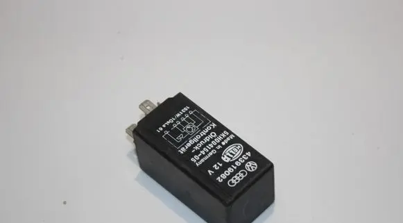 Audi A4 S4 B5 8D Other relay 433919082