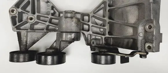 Mercedes-Benz A W169 Generator/alternator bracket 