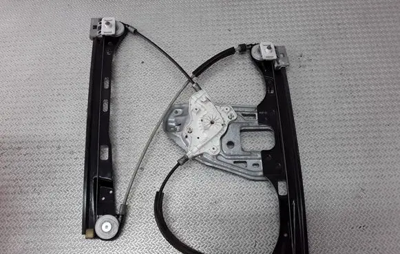 Mercedes-Benz C W203 Front window lifting mechanism without motor