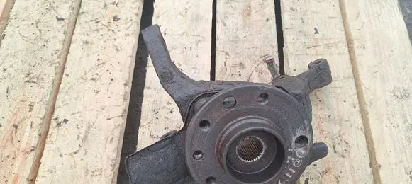 Opel Zafira B Front wheel hub