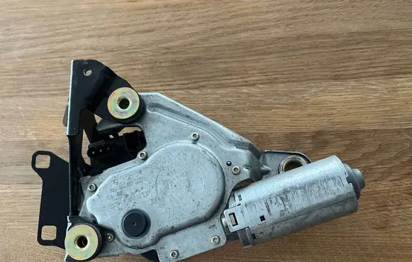 BMW 3 E46 Rear window wiper motor 6903667 0390201559 8220774