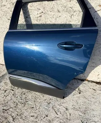 Peugeot 5008 II Rear door