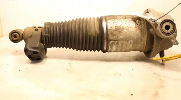 Volkswagen Touareg I Rear shock absorber/damper