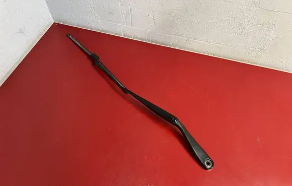 BMW X5 G05 Front wiper blade arm 7434854