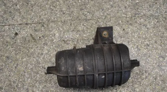 BMW 3 E46 Vacuum air tank 11652247620