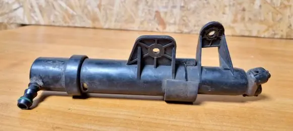 KIA Sorento Headlight washer spray nozzle 25060718482