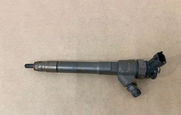 Mercedes-Benz C W205 Fuel injector 0445110546 955 HMLGT1205R