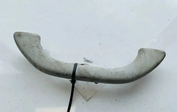 Volkswagen PASSAT B5 Front interior roof grab handle 3b0857607