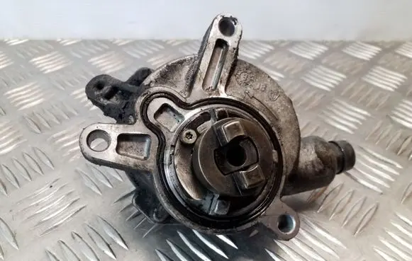Volvo S80 Vacuum pump 08699237