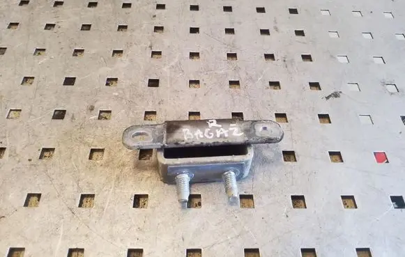 KIA Soul Tailgate/trunk/boot hinge