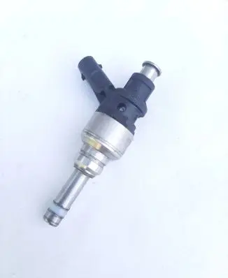 Audi A5 8T 8F Fuel injector 106E036G 104390511 210510
