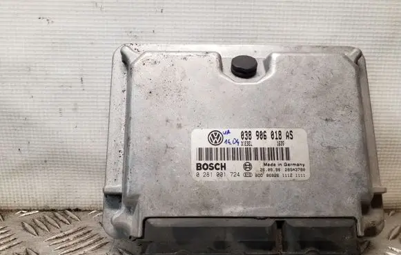 Volkswagen PASSAT B5 Engine control unit/module 038906018AS 0281001724