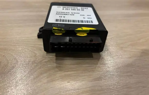 Mercedes-Benz E W211 Suspension control unit/module A2515450432 A2C53061122 2515450432