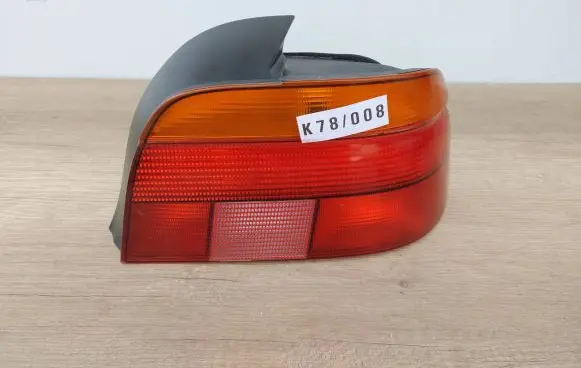 BMW 5 E39 Rear/tail lights 8353032
