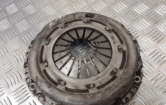 Ford C-MAX II Pressure plate av617563cb 063082001106