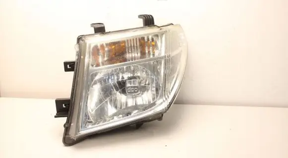 Nissan Navara D40 Headlight/headlamp