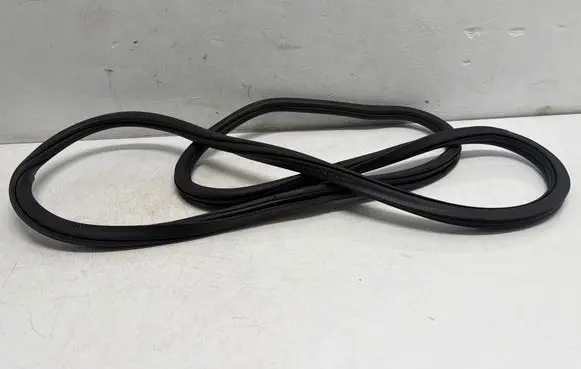Volkswagen Golf VII Front door rubber seal 5G4867912B