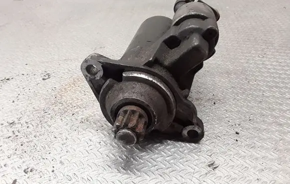 Volkswagen Touran I Starter motor 02E911023H