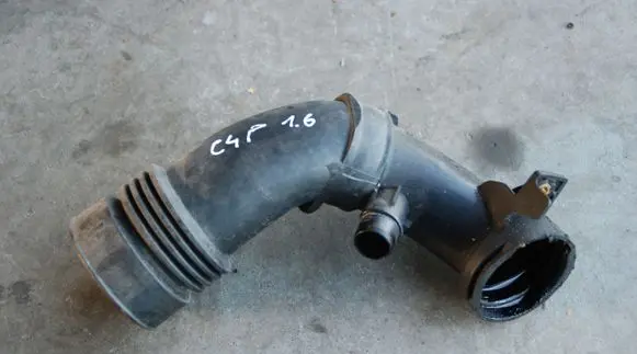 Citroen DS3 Air intake duct part 9684362180