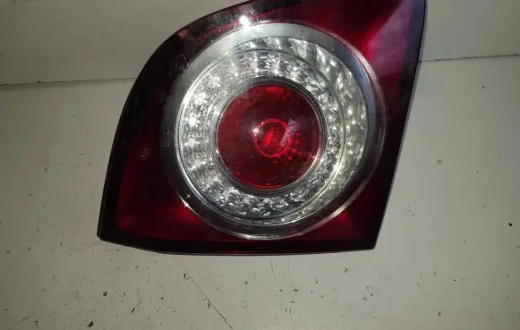 Volkswagen Golf Plus Tailgate rear/tail lights 5M0945093J 89033601