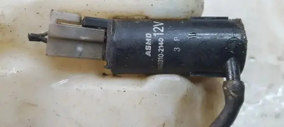 Mazda 626 Windscreen/windshield washer pump 8603102140 860310-2140