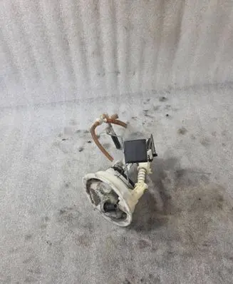 BMW 3 E90 E91 Fuel level sensor 