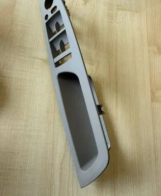 BMW X6 E71 Front door window switch trim 51416975797 6975797