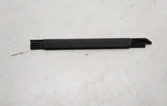 BMW 3 E92 E93 Rubber seal front coupe door 7157249