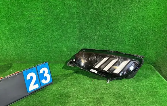 Peugeot 208 Headlight/headlamp 9850177680
