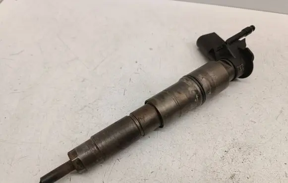 BMW 7 E65 E66 Fuel injector 7792721 0445115048 779272105