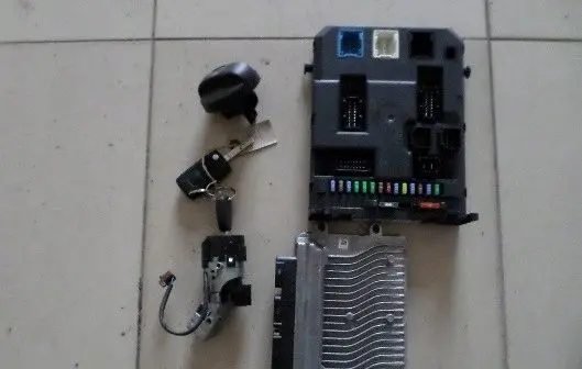 Engine ECU kit and lock set