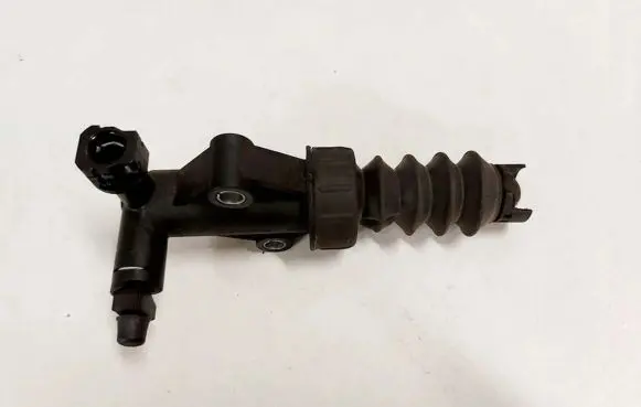 Fiat 500L Clutch slave cylinder 55232744