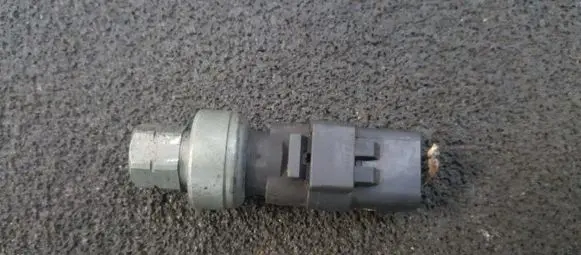 Peugeot 206 Air conditioning (A/C) pressure sensor 9632170780 06R3