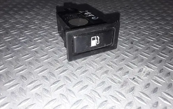 Toyota Avensis T250 Fuel tank opening switch 156795