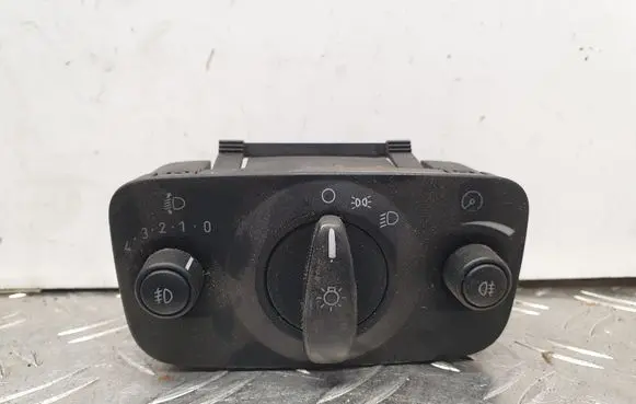 Ford Mondeo MK IV Light switch 6G9T13A024AF 04066405