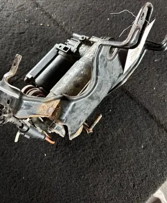 Mercedes-Benz E W211 Air suspension compressor 21132003040 4154031120