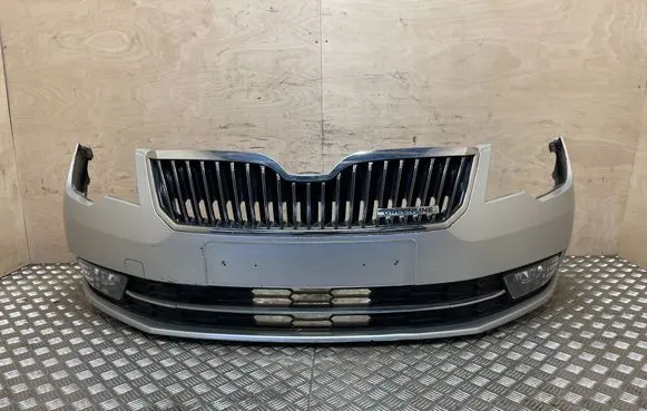 Skoda Superb B6 (3T) Front bumper