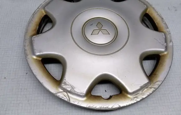 Mitsubishi Carisma R14 wheel hub/cap/trim 72107 65004