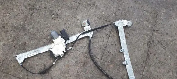 Mitsubishi Colt Front window lifting mechanism without motor RA2484