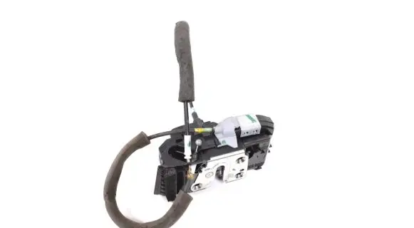 Nissan Juke I F15 Front door lock
