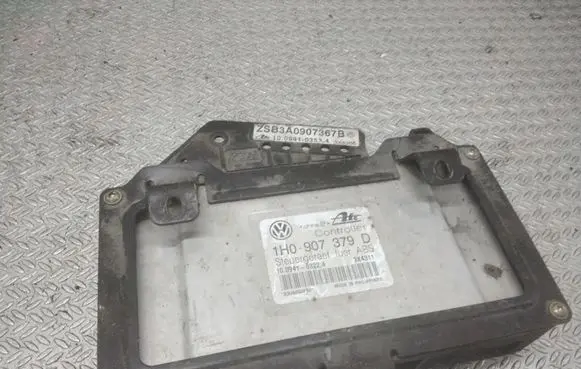 Volkswagen Golf III ABS control unit/module 1H0907379D ZSB3A0907367B