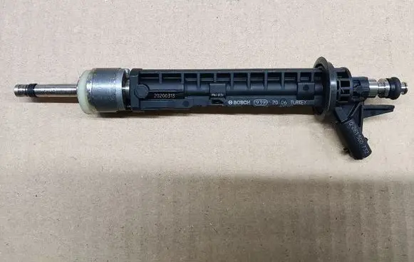 Mercedes-Benz Citan II W420 Fuel injector 0261500732HT