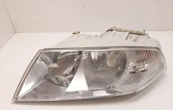 Skoda Octavia Mk2 (1Z) Headlight/headlamp