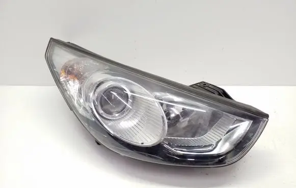 Hyundai ix35 Headlight/headlamp 921022Y
