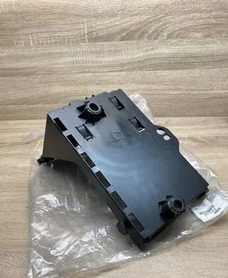 Battery bracket