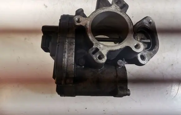Renault Master III EGR valve 147105543R H8200987088 A2C53412016