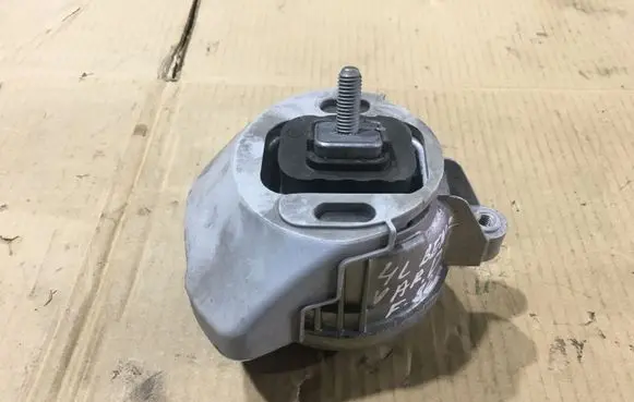 BMW M4 F82 F83 Engine mount bracket 2284818